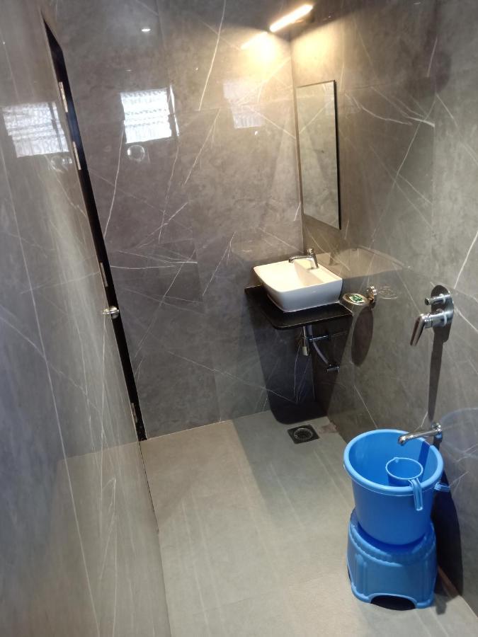 Hotel Suvarnam Residency 艾哈迈德讷格尔 外观 照片