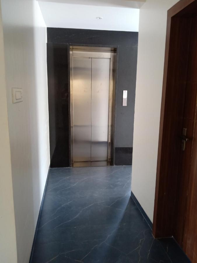 Hotel Suvarnam Residency 艾哈迈德讷格尔 外观 照片